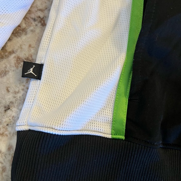 XL AIR JORDAN MEN'S TRACK JACKET FULL ZIP MOCK NECK Retro Style Black Green Whit - Picture 6 of 13